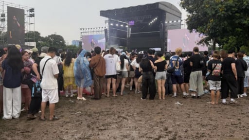 Concert 'Những th&agrave;nh phố mơ m&agrave;ng Summer 2026' g&acirc;y 'sốc' v&igrave; để kh&aacute;n giả lội b&ugrave;n