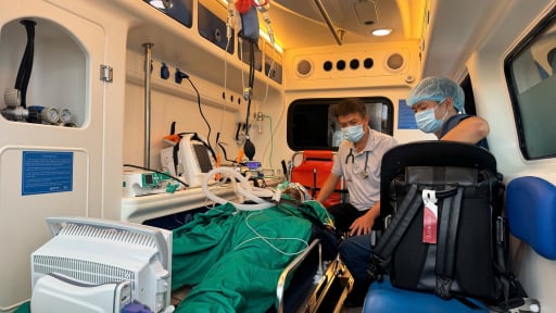 Vụ lật ca n&ocirc; ở Ph&uacute; Quốc: Đưa nạn nh&acirc;n bị thương cuối c&ugrave;ng l&ecirc;n bệnh viện Chợ Rẫy tiếp tục điều trị
