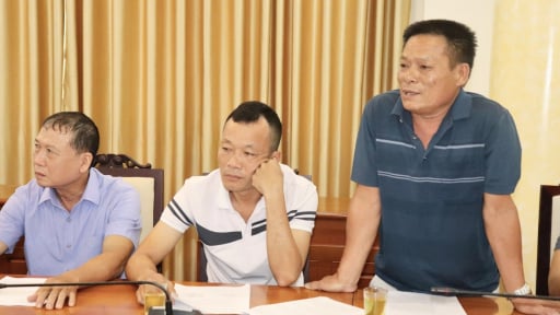Một b&atilde;i r&aacute;c &ocirc; nhiễm, phường Vĩnh Ph&uacute;c, tỉnh Ph&uacute; Thọ (địa phận th&agrave;nh phố Vĩnh Y&ecirc;n cũ) đối thoại với một Tổ d&acirc;n phố