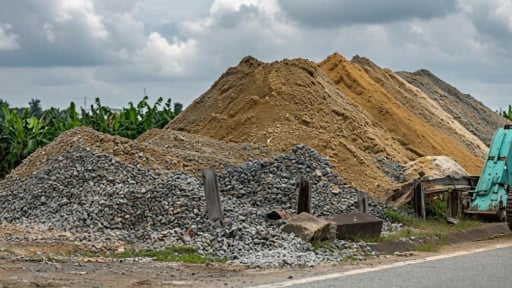 T&iacute;n hiệu 'xanh' với nh&agrave; thầu trước 'b&atilde;o gi&aacute;' vật liệu x&acirc;y dựng
