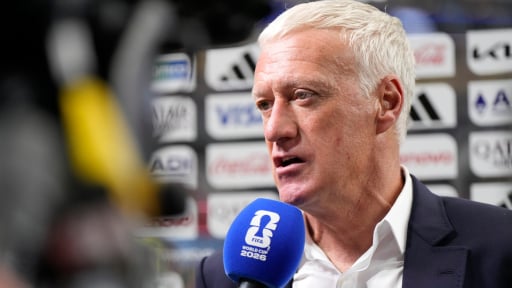 Ph&aacute;p gục ng&atilde; trước T&acirc;y Ban Nha, HLV Deschamps đổ tr&aacute;ch nhiệm v&agrave;o trọng t&agrave;i
