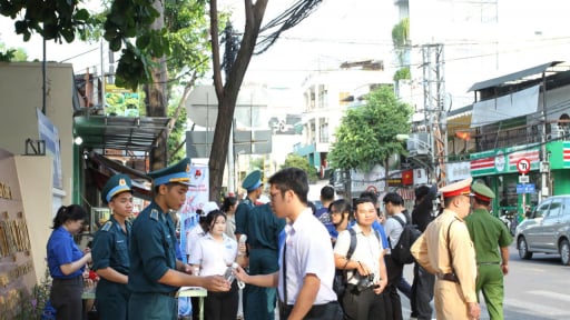 Vụ th&iacute; sinh d&ugrave;ng điện thoại kh&ocirc;ng bị lập bi&ecirc;n bản ở Kh&aacute;nh H&ograve;a: Huỷ kết quả b&agrave;i thi của th&iacute; sinh vi phạm 