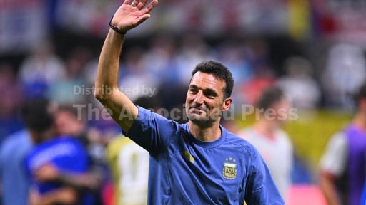 Đ&aacute;nh bại ĐT Anh, HLV Scaloni gọi Argentina l&agrave; &ldquo;đội tuyển độc nhất v&ocirc; nhị&rdquo;