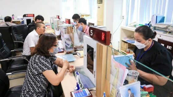 Cập nhật mức trợ cấp mới nhất cho cán bộ, công chức nghỉ hưu trước tuổi do sáp nhập đơn vị hành chính 