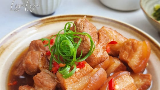 Kho thịt với loại nước 'lơ lửng trên trời' vừa lên màu đẹp vừa mềm thơm hấp dẫn