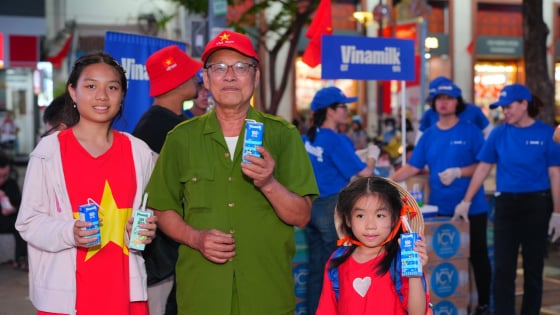 Vinamilk hòa cùng niềm vui của ngày hội thống nhất non sông