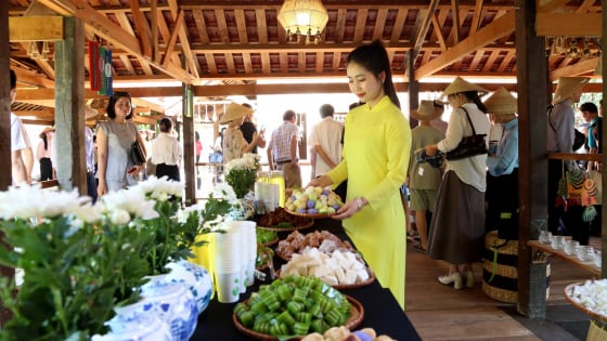 Ninh Bình vừa có nơi chụp ảnh đẹp như phim, mới toanh, đến tự tay dệt cói, nặn gốm, ươm tơ giữa lòng Tam Cốc
