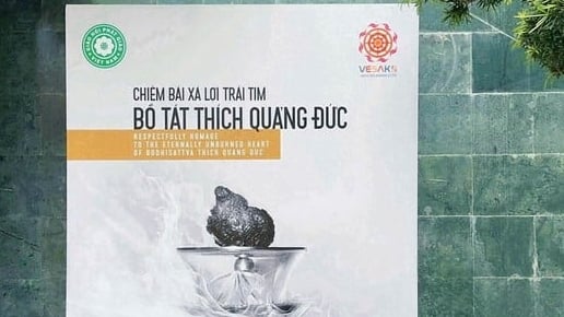 Người dân được chiêm bái xá lợi Bồ tát Thích Quảng Đức trong 5 ngày