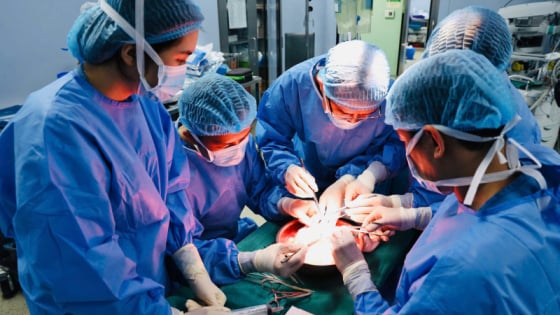 50 giờ làm việc không nghỉ trong 2 ngày lễ, ghép tạng hồi sinh sự sống cho 3 người