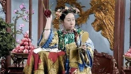 Từ Hi Thái hậu có bí mật gì mà bất cứ ai nhìn thấy đều bị chém đầu?