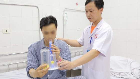 Vỡ kén khí, đứt dây chằng đỉnh phổi sau một cơn ho dữ dội