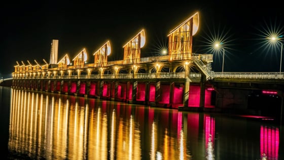 Đập nước dâng trị giá 738 tỷ đẹp như phim, hình chiếc lá rơi trên dòng sông nào ở Bình Định?