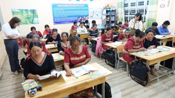 Mở lớp xóa mù chữ cho người dân, điểm sáng về giảm nghèo bền vững ở Lâm Đồng