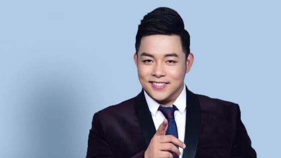 Ca sĩ nổi tiếng Việt Nam có quốc tịch Mỹ kể chuyện từng bị trục xuất khỏi nước Anh