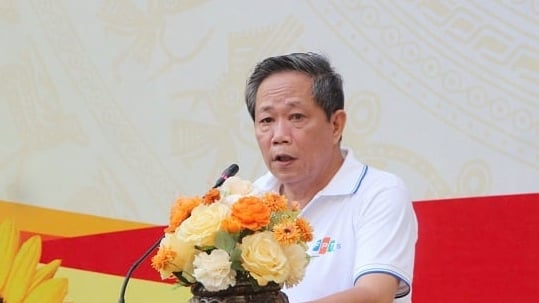 Kỷ luật cảnh cáo Chánh Văn phòng UBND TP.Cần Thơ Nguyễn Văn Vinh