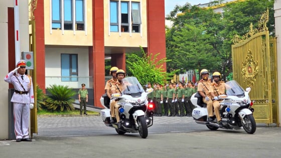 Công an Đà Nẵng chốt chặn xuyên đêm trấn áp tội phạm