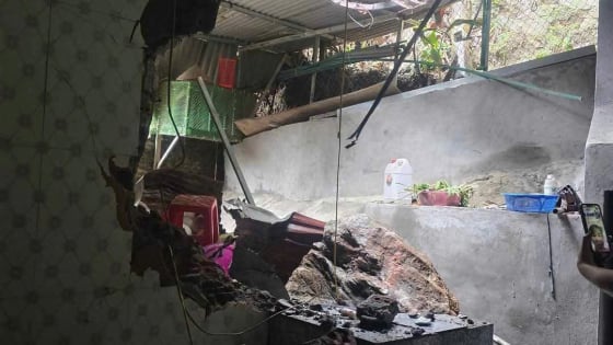 Yên Bái: Kinh hoàng đá lăn vào nhà dân sau mưa lớn