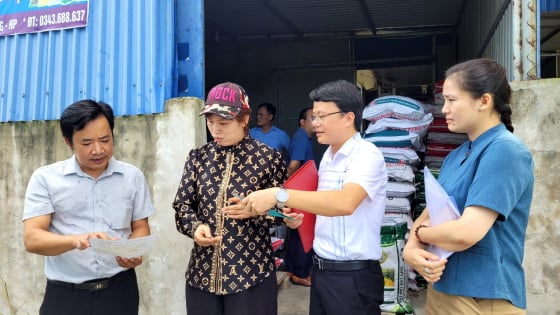 Hội Nông dân Việt Nam nâng cao vai trò giám sát, bảo vệ nông dân khỏi vật tư kém chất lượng