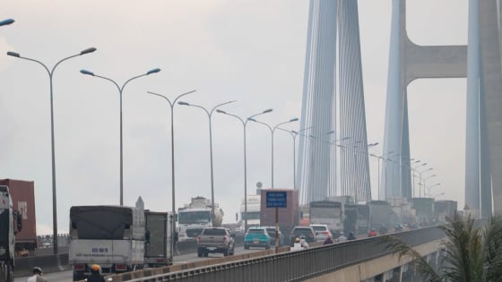 Cầu Phú Mỹ sau phân làn lại ùn ứ: Sở Xây dựng TP.HCM đưa ra giải pháp gì?
