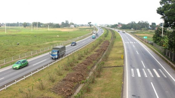Xem xét đầu tư các tuyến đường trùng tuyến kết nối sân bay Gia Bình với cao tốc Hà Nội - Thái Nguyên