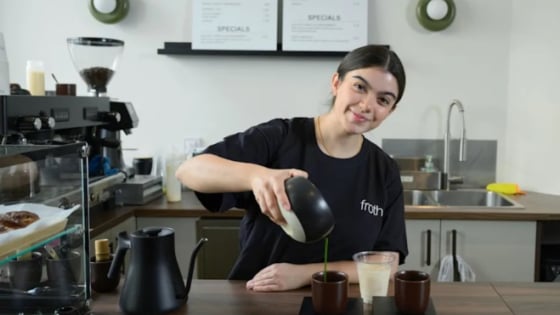 Các siêu thị, quán cafe đua nhau 'đu trend' ẩm thực trên TikTok 