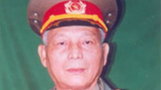 Vị tướng nào từng là người đầu tiên bổ nhát cuốc xây dựng đường cơ giới Trường Sơn?