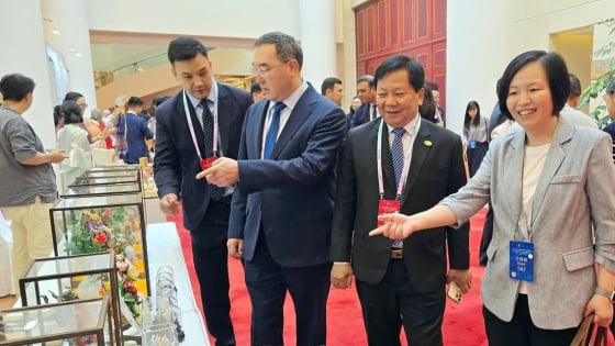 Trước giờ sáp nhập với tỉnh Đồng Nai, tỉnh Bình Phước lập đoàn công tác sang Trung Quốc tìm kiếm cơ hội hợp tác đầu tư
