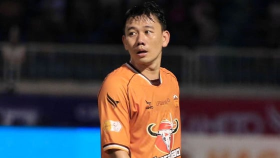 Tin tối (27/5): “Đại gia” V.League “cuỗm' Minh Vương trước mắt Trường Tươi Bình Phước?