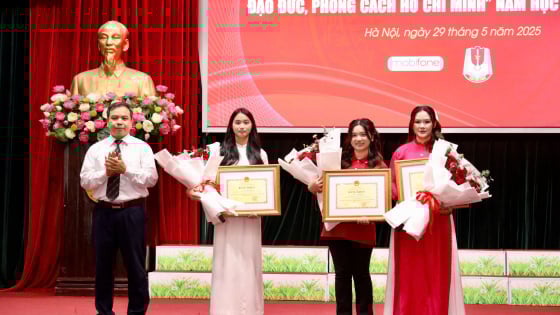 Nữ sinh Ngoại thương giành giải Nhất cuộc thi về Bác Hồ: 'Em tự hào là người Nghệ An'