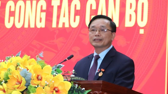 Phó Bí thư Thường trực Tỉnh ủy và Chủ tịch UBND tỉnh Cao Bằng nghỉ hưu trước tuổi