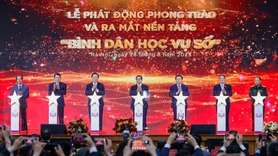 Thúc đẩy chuyển đổi số trong xây dựng nông thôn mới gắn với phong trào 'Bình dân học vụ số'