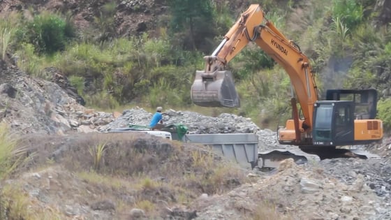 Huế cho thuê hơn 12 nghìn m2 đất thực hiện dự án khai thác đá sét làm nguyên liệu phụ gia xi măng 