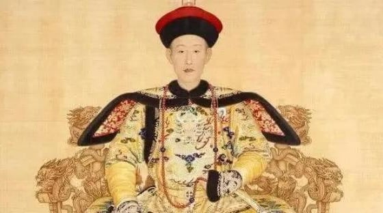 Vì sao Gia Khánh được Càn Long chọn dù năng lực kém xa anh trai?