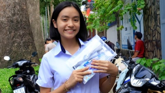 Đề thi môn Toán vào lớp 10 năm 2025 của TP.HCM có gợi ý đáp án