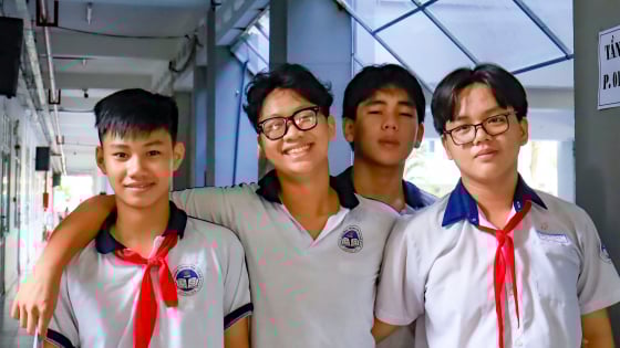 Hơn 76.000 thí sinh bước vào ngày thi cuối kỳ thi tuyển sinh lớp 10 TP.HCM