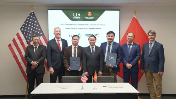 Hàng loạt thỏa thuận mua, bán nông sản giữa Việt Nam - Mỹ được ký kết, có doanh nghiệp chi 380 triệu USD mua ngô, lúa mì, bột đậu nành từ Mỹ