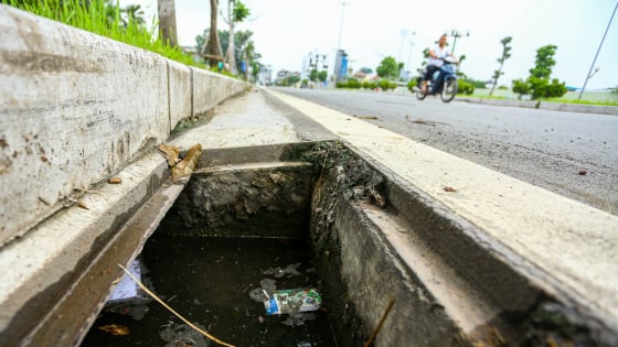 'Bẫy' hàng loạt trên tuyến đường ở quận Long Biên, Hà Nội