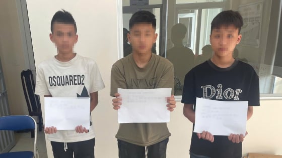 Nhóm cướp 'nhí' cầm kiếm đi cướp tài sản ở Hà Nội