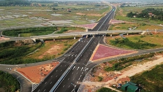 Chính phủ yêu cầu hoàn thiện 4 dự án cao tốc lớn năm 2025