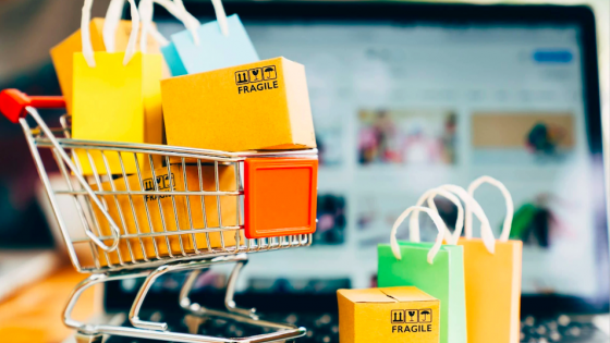 Shopee áp phí hạ tầng 3.000 đồng: Cơ hội nâng tầm hay gánh nặng cho người bán?