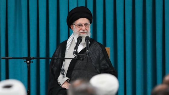 Lãnh tụ tối cao Iran ra lệnh 'Trận chiến bắt đầu', Iran có thể thả mìn bẫy tàu chiến Mỹ ở Vịnh Ba Tư