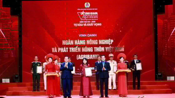 Agribank được vinh danh tại Chương Trình “Vinh Quang Việt Nam” 2025: Khẳng định vị thế trụ cột trong sự nghiệp phát triển “Tam nông”