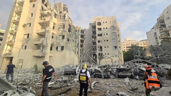 Cập nhật: Israel cáo buộc Iran vi phạm ngừng bắn, ra lệnh 'tấn công mạnh' các mục tiêu chính phủ ở Tehran