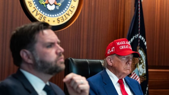 Trực tiếp xung đột Israel-Iran ngày 24/6: Ông Trump bất ngờ tuyên bố ngừng bắn giữa Israel và Iran; Tehran tấn công căn cứ của Mỹ tại Qatar