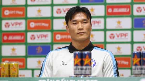 Bùi Tiến Dũng muốn đánh bại Công Phượng để ở lại V.League