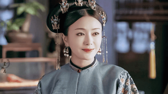 Kỳ lạ: Thiếu nữ không răng đột nhiên được chọn làm Hoàng hậu Trung Hoa