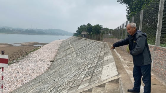 Dân một thôn ở Hà Nội đồng lòng hiến đất, xây kè trị thủy giảm nỗi lo sạt lở ven sông Đà
