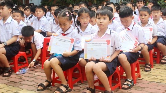 Được tặng con bò giống, nhà đại đoàn kết, nhiều người dân ở khu vực phía Bắc TP.HCM tự tin thoát nghèo, làm giàu