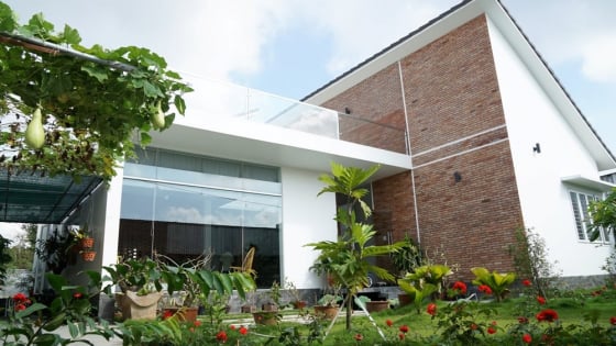 Ngôi nhà “ẩn mình” trong vườn xanh ở Sa Đéc, mộc mạc mà đầy thi vị