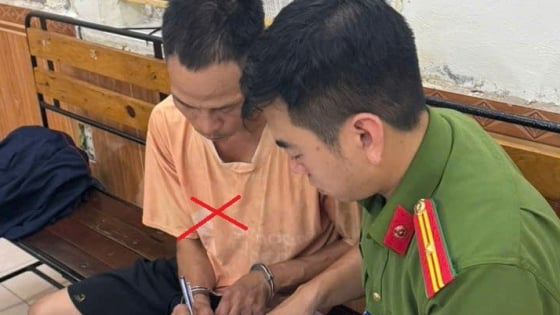 Tạm giữ đối tượng có hành vi dã man khi xích tay, chân trẻ em, dùng xe máy kéo lê ở Hải Phòng

